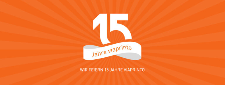 Headerbild zum 15-jährigen Jubiläum von viaprinto mit einer stilisierten 15 und einer Schleife, in der Jahre viaprinto steht