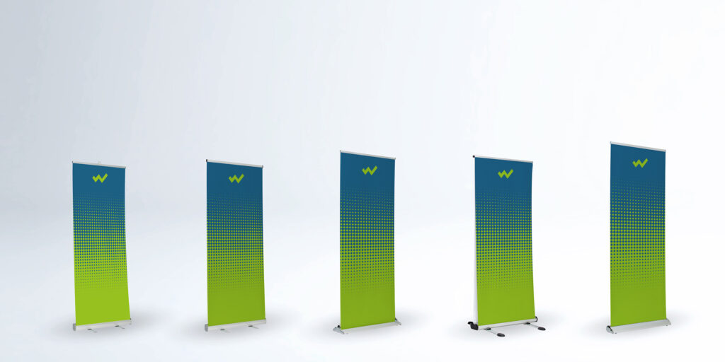 Zu sehen sind fünf unterschiedliche Größen an Roll Ups