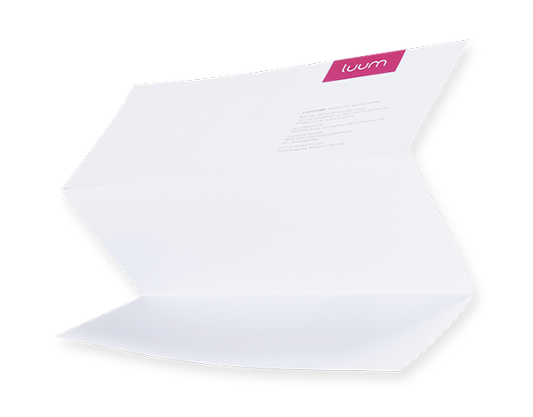 Gezeigt werden die fertigen Briefpapier von viaprinto. Sie werden online gedruckt und an Empfänger verschickt.