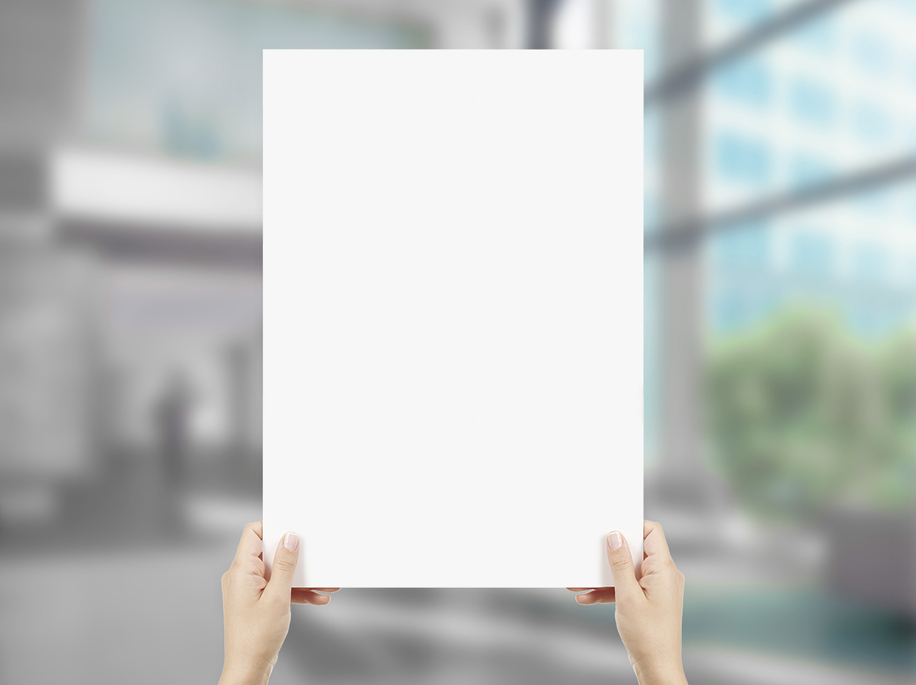 Zu sehen ist das Format DIN A1 hoch, Blanko, von einer Hand gehalten.